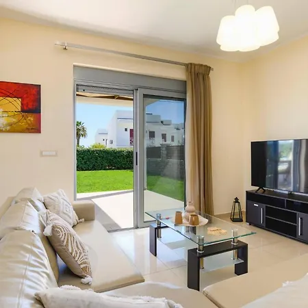 Villa Rodos Apollo By *